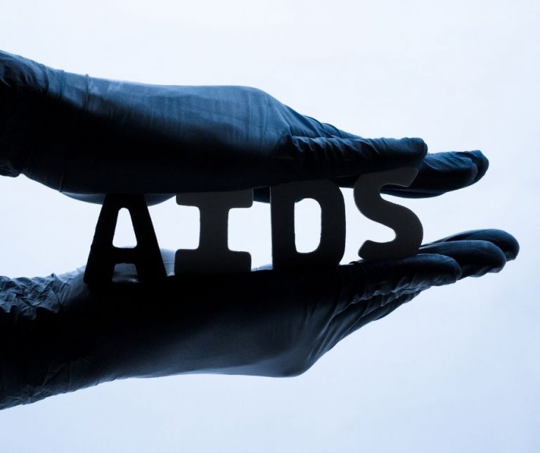 มารู้จักเอดส์ กับระยะของการติดเชื้อ และผู้มีพฤติกรรมเสี่ยงสังเกตตนเองอย่างไร